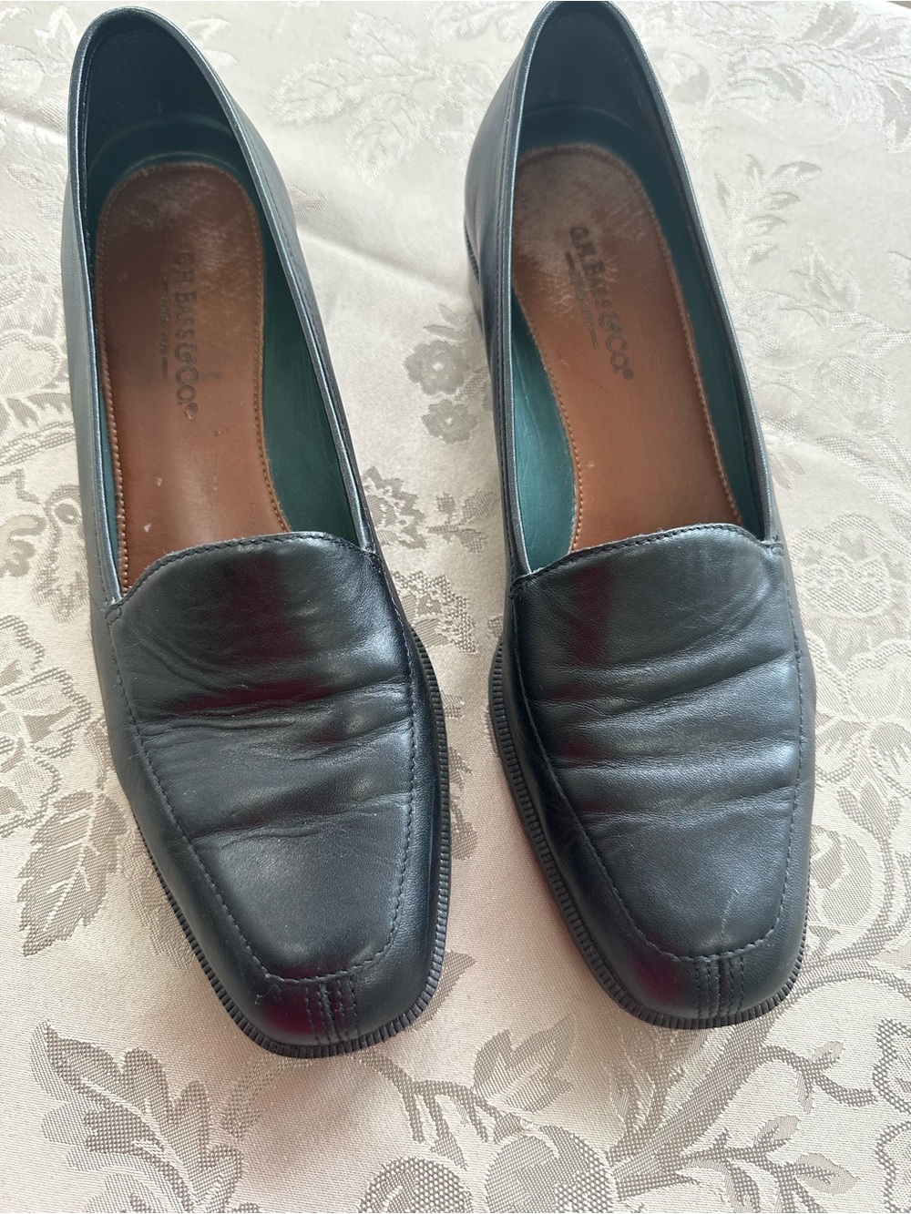 Vintage 1970’s G.H. Bass & Co. Black Leather Loafer with Brown Insole